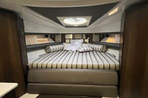 New Year 33ft Monterey Yacht For Sale