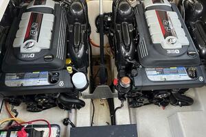 New Year 33ft Monterey Yacht For Sale