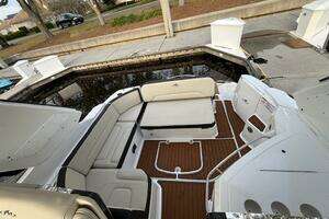 2018 Monterey 335 Sport Yacht thumbnail 18