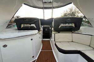 2018 Monterey 335 Sport Yacht thumbnail 21