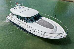 2018 Tiara Yachts C44 thumbnail 10