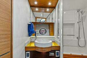2018 Tiara Yachts C44 thumbnail 66