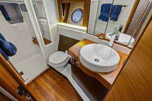 2018 Tiara Yachts C44 thumbnail 62