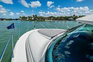 2018 Tiara Yachts C44 thumbnail 27