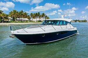 2018 Tiara Yachts C44 thumbnail 2