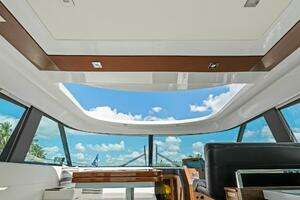 2018 Tiara Yachts C44 thumbnail 41
