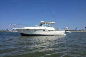 2003 Tiara Yachts 3100 Open thumbnail 1