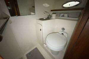 2003 Tiara Yachts 3100 Open thumbnail 16