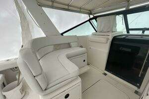 2003 Tiara Yachts 3100 Open thumbnail 4