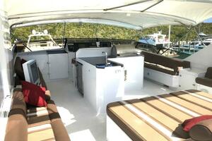 Flybridge Sun Lounge  