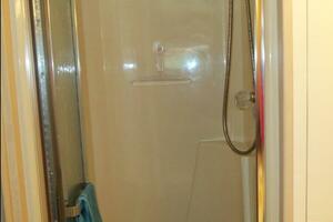 Port Queen VIP Shower