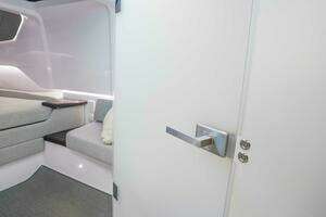 2024 Axopar 37 XC Cross Cabin thumbnail 31