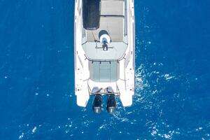 2024 Axopar 37 XC Cross Cabin thumbnail 10