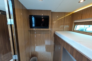 54FT (16.46M) CRUISERS YACHTS