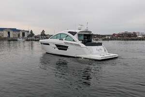 2022 Cruisers Yachts 54 Cantius thumbnail 4