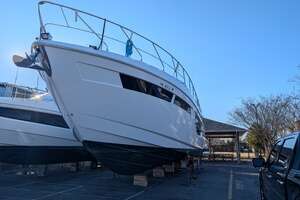 2022 Cruisers Yachts 54 Cantius thumbnail 95
