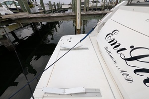 54FT (16.46M) CRUISERS YACHTS