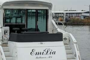 2022 Cruisers Yachts 54 Cantius thumbnail 7