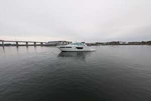 2022 Cruisers Yachts 54 Cantius thumbnail 5