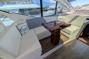 54ft Cruisers Yachts Yacht For Sale