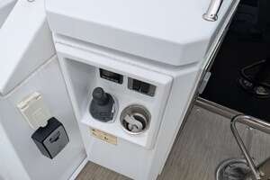 2022 Cruisers Yachts 54 Cantius thumbnail 59