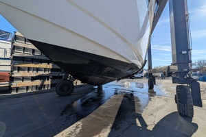 54FT (16.46M) CRUISERS YACHTS