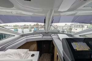 2022 Cruisers Yachts 54 Cantius thumbnail 25