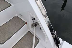 2022 Cruisers Yachts 54 Cantius thumbnail 62