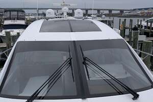 2022 Cruisers Yachts 54 Cantius thumbnail 82
