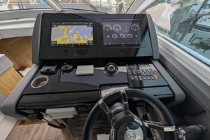 54FT (16.46M) CRUISERS YACHTS