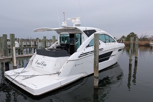 54FT (16.46M) CRUISERS YACHTS