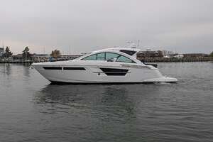 2022 Cruisers Yachts 54 Cantius thumbnail 1