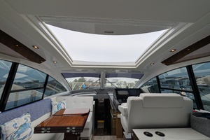 54FT (16.46M) CRUISERS YACHTS