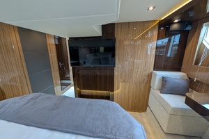 54FT (16.46M) CRUISERS YACHTS