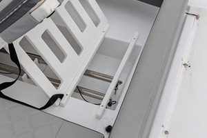 54FT (16.46M) CRUISERS YACHTS