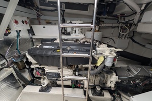 54FT (16.46M) CRUISERS YACHTS