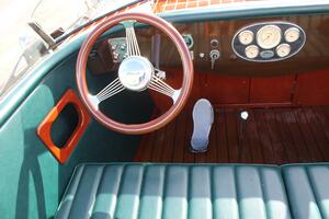 My Lil Sweetie 30ft Hacker Craft Yacht For Sale