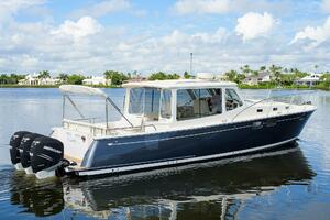 MJM 43 Scout - Exterior Profile