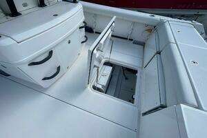 2022 Everglades 335 Center Console thumbnail 6