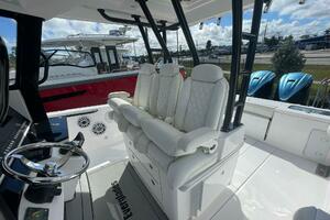 Everglades 335 Center Console -