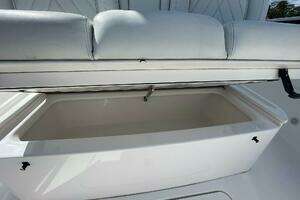 2022 Everglades 335 Center Console thumbnail 18