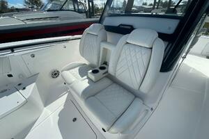 Everglades 335 Center Console -
