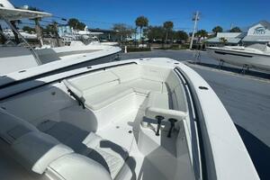 Everglades 335 Center Console -