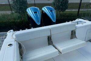 2022 Everglades 335 Center Console thumbnail 7