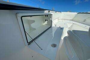 2022 Everglades 335 Center Console thumbnail 13