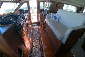 1987 Hatteras 54MY thumbnail 4
