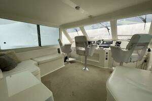 1995 Viking 54 Sports Yacht thumbnail 16