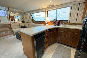 1995 Viking 54 Sports Yacht thumbnail 6