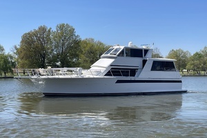 1995 Viking 54 Sports Yacht thumbnail 2