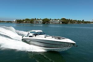 42FT (12.8M) CIGARETTE yacht for sale